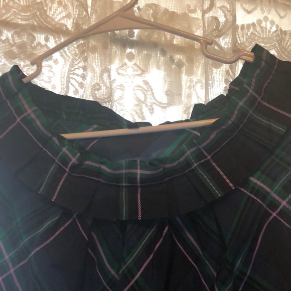 Beautiful top - Picture 3 of 4